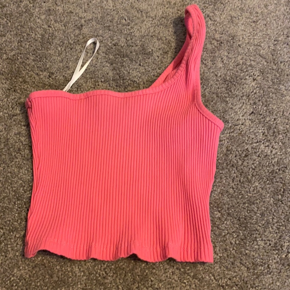 SHEIN ONE SHOULDER CROPPED TOP